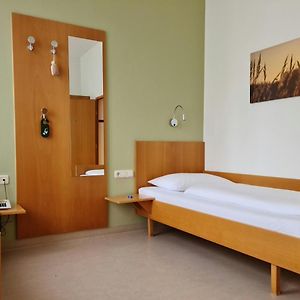 Kamer met Twee Aparte Bedden de Toegang voor Gehandicapten